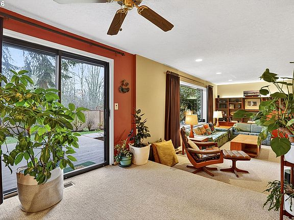 5th image of 5601 SE Byron Dr