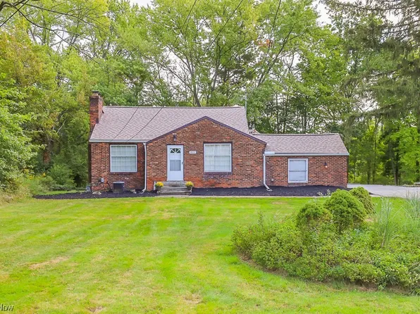 3915 Wiltshire Rd, Moreland Hills, OH 44022