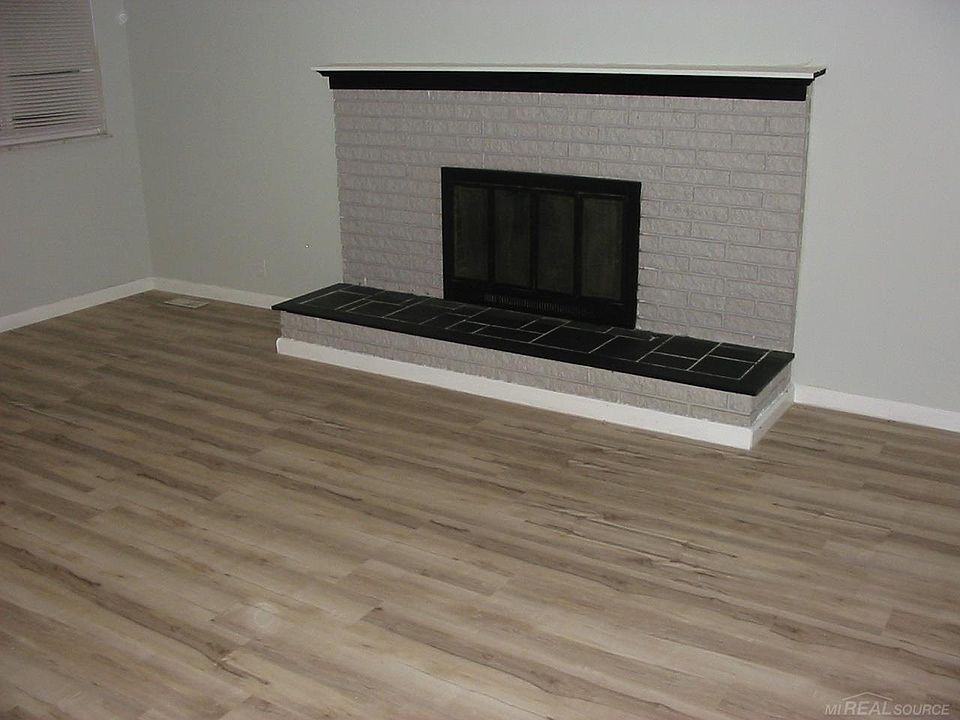 21135 La Salle Blvd, photo 4