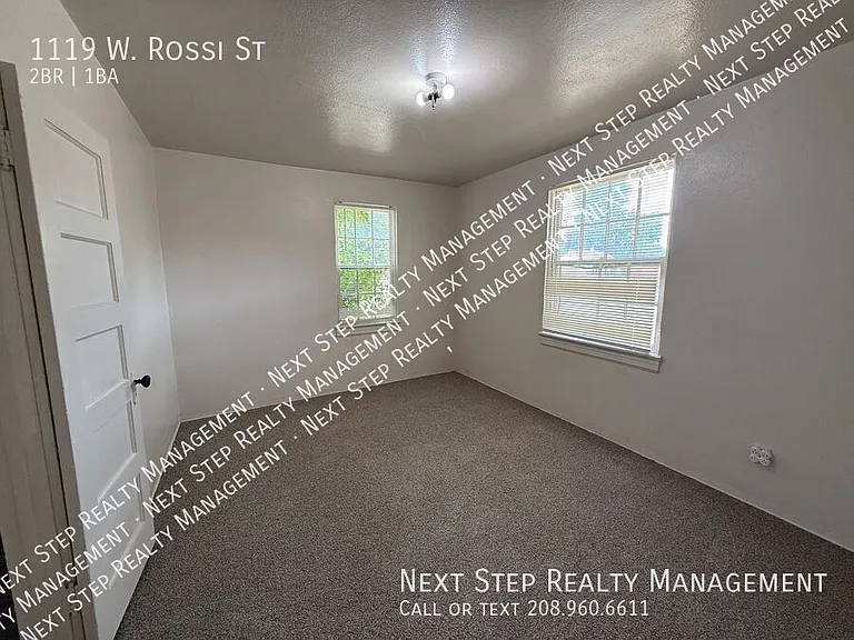 1119 W Rossi St — Photo 10