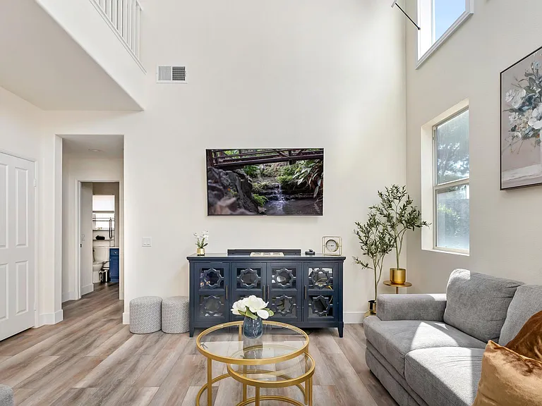 43635 Altamura Ct — Photo 11