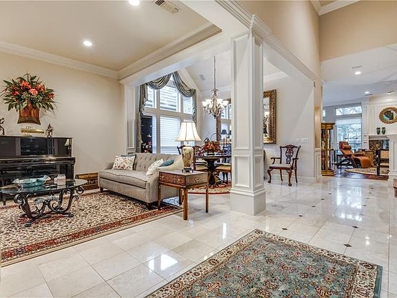3rd image of 3149 Hampshire Ct