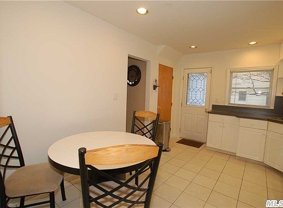 Eat in Kitchen