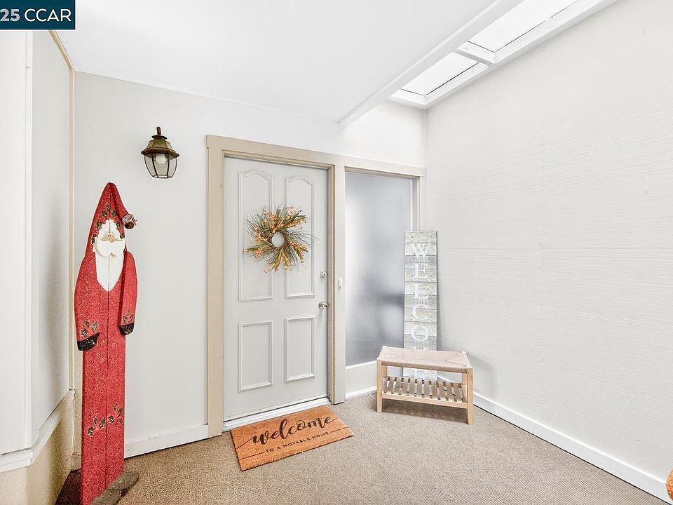 1st image of 1400 Ptarmigan Dr APT 2