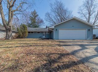1414 Rose Dr, Champaign, IL