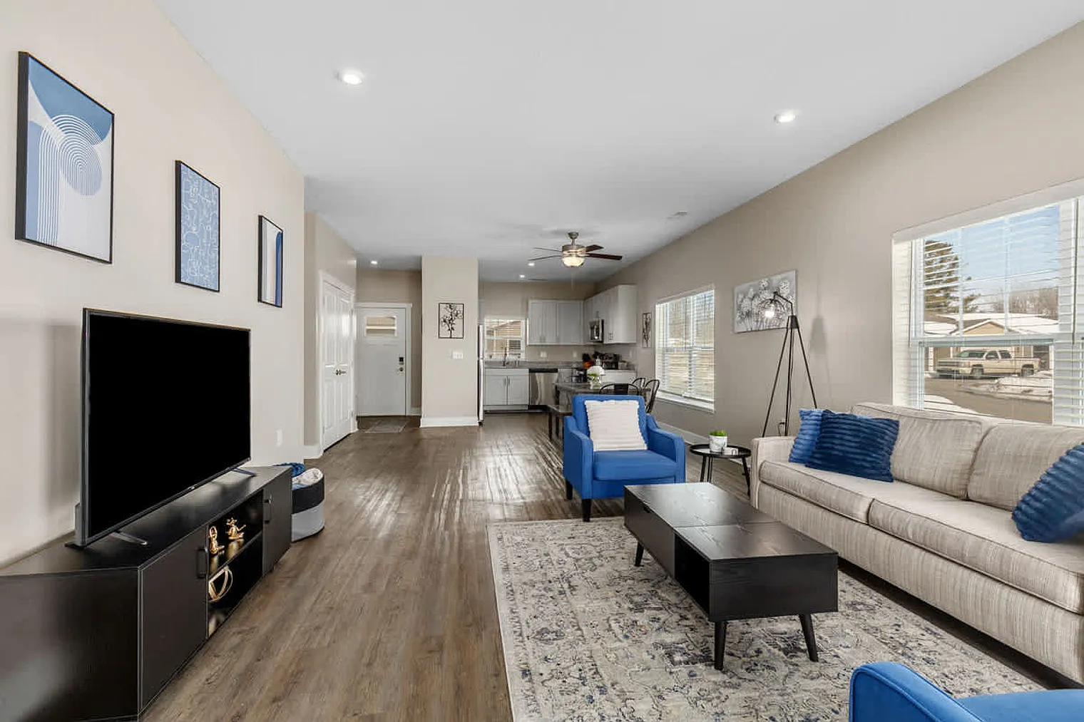 2 bed, 2.0 bath, 1453 sqft, $1,646 — Photo 3