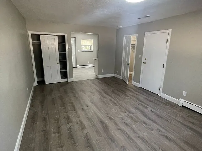 250 Grove St #5 — Photo 3