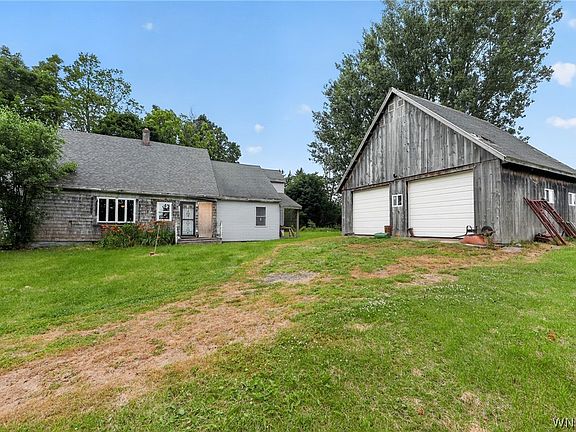 3rd image of 2788 Doolittle Rd