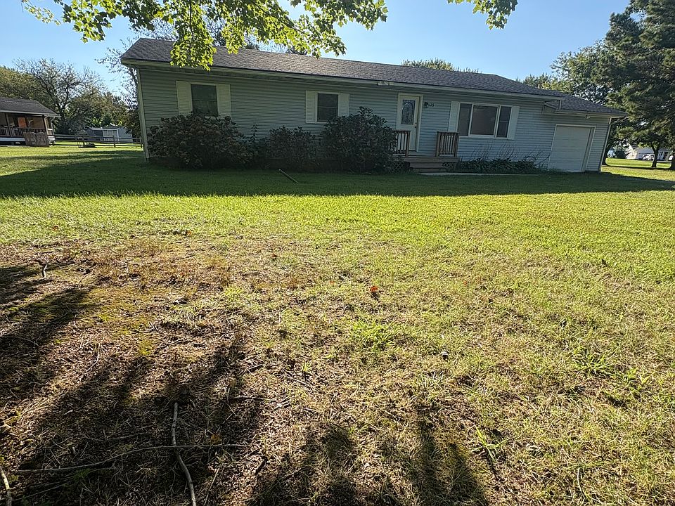 1st image of 125 Chesapeake Estates Dr