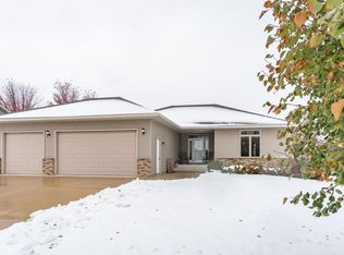2010 Field Stone Ave SE, Owatonna, MN 55060