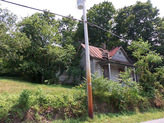 3rd image of 364 W Cherry St