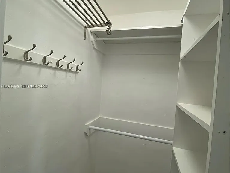 525 NE 63rd St #4 — Photo 23