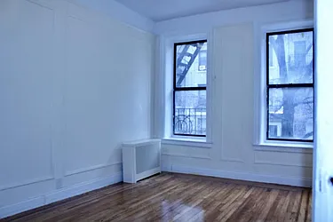 Rented by Roberto Guilbet, LREB