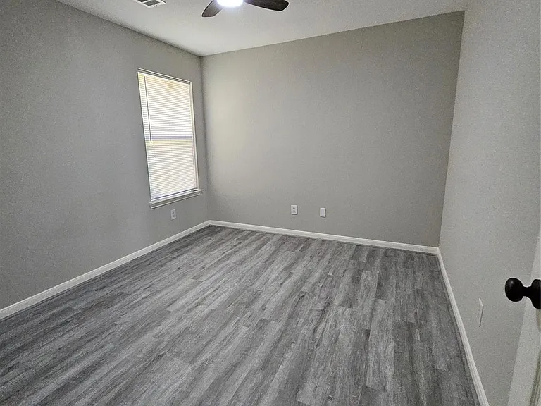 1130 Concord Pl — Photo 18