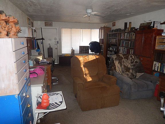 2nd image of 909 Narregan St