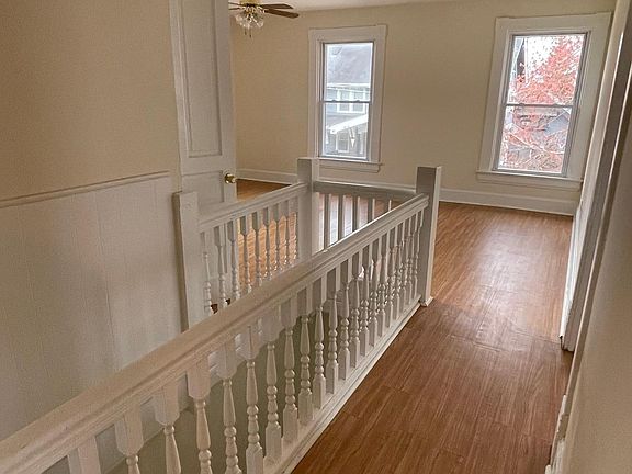5th image of 404 E Mulberry St #B