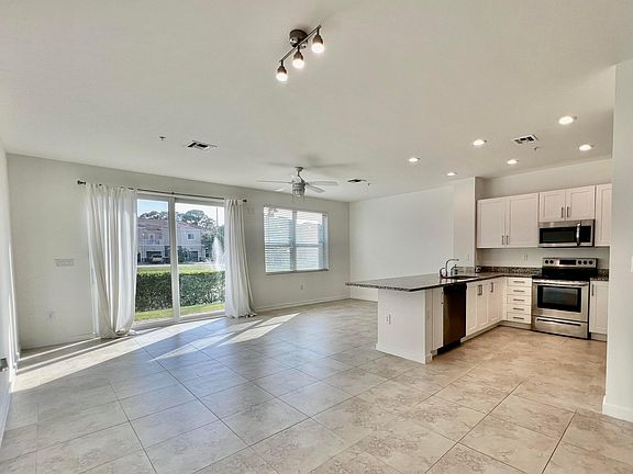 2nd image of 6247 SE Portofino Circle