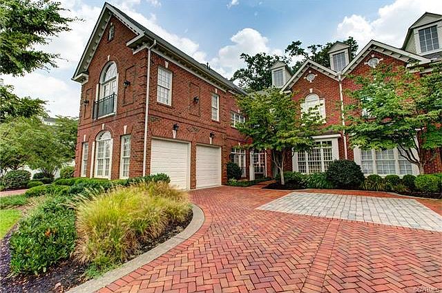 1st image of 1213 Hyde Ln #1213