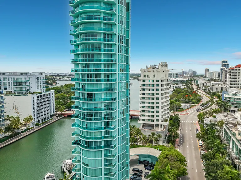 6000 Indian Creek Dr #12B — Photo 44