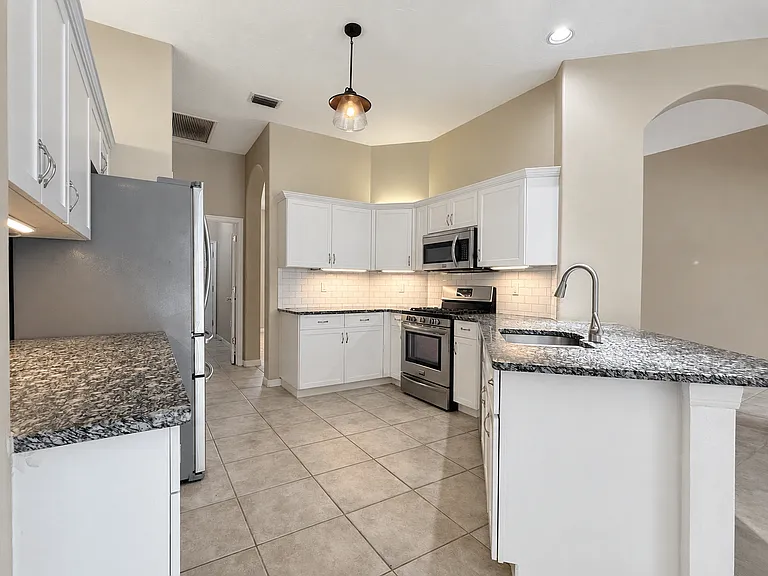 4625 Sweetmeadow Cir — Photo 12