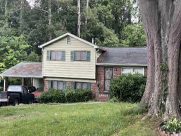 808 Vanderbilt Ct NW, Atlanta, GA 30318