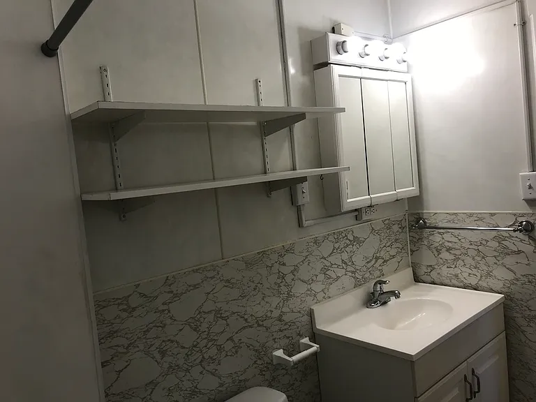 19 Muskingum St #1 — Photo 12
