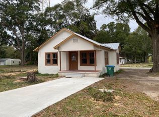 302 Oakdale Ave, Crestview, FL 32536