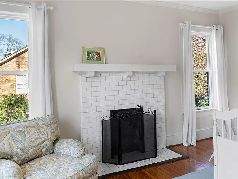 979 Springdale Rd NE — Photo 44