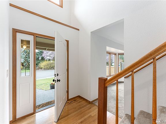 2nd image of 5502 127th Pl SE