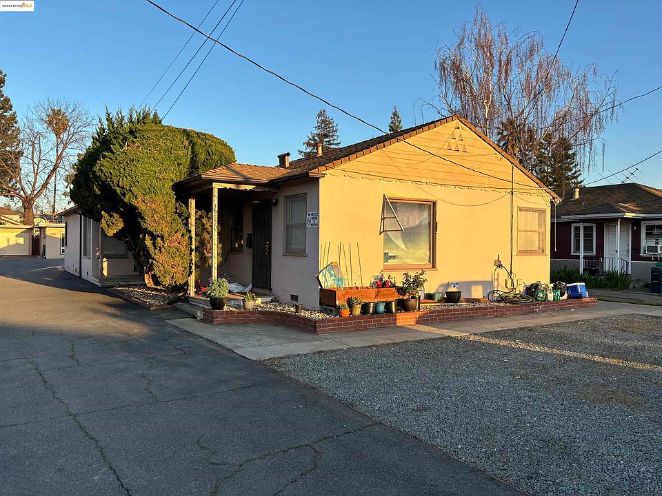 1st image of 19648 Camden Ave
