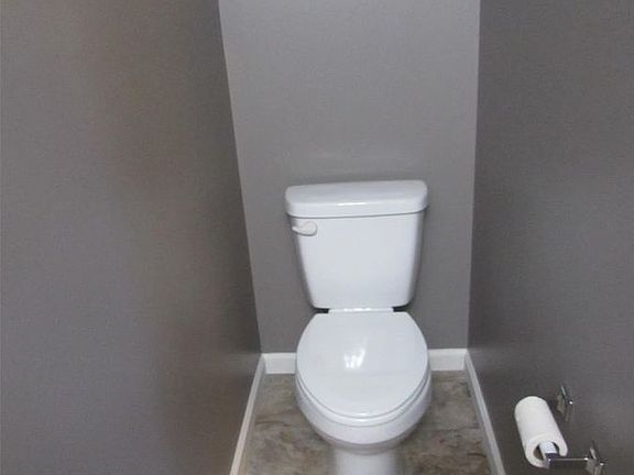 5th image of 1430 E Beloit Ave