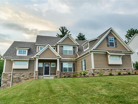 2nd image of 1029 Whispering Woods Dr