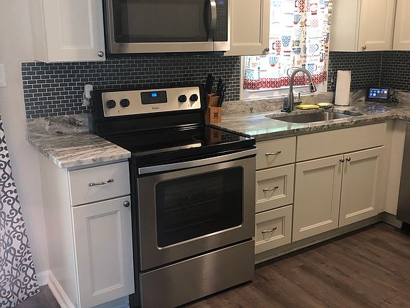 3rd image of 103 Rockbridge Rd