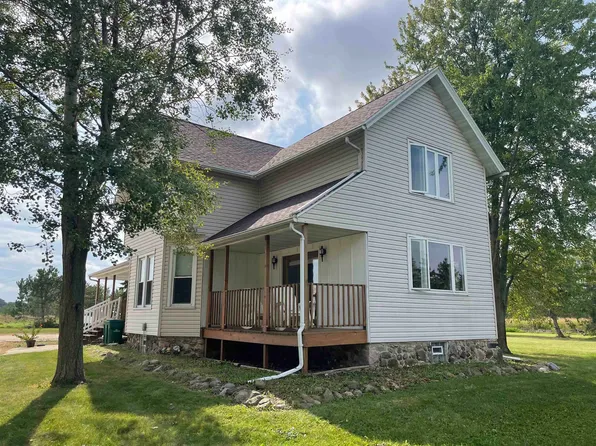 W6328 Lincoln Rd, Van Dyne, WI 54979
