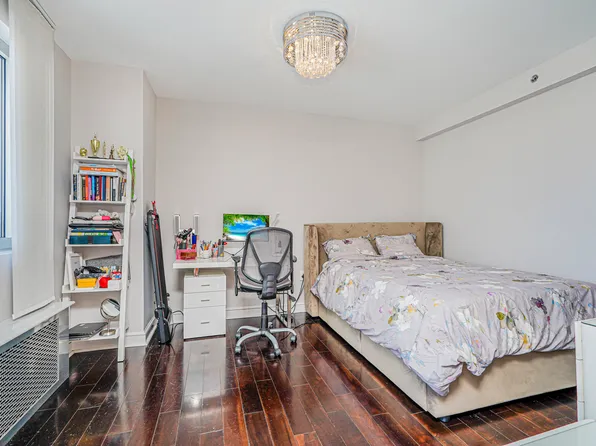 1702 Avenue Z image 34 of 40