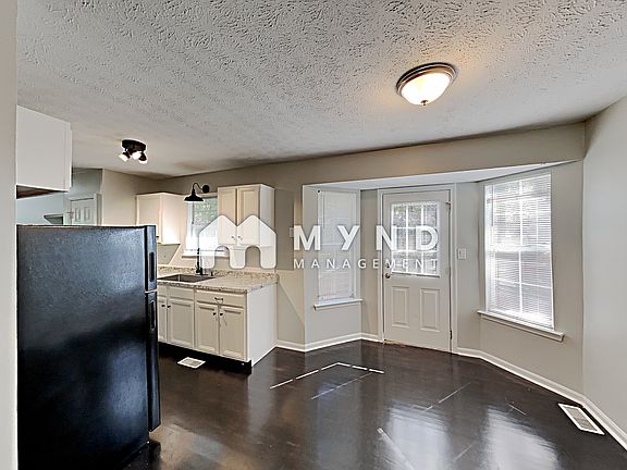 3rd image of 197 Haven Cir