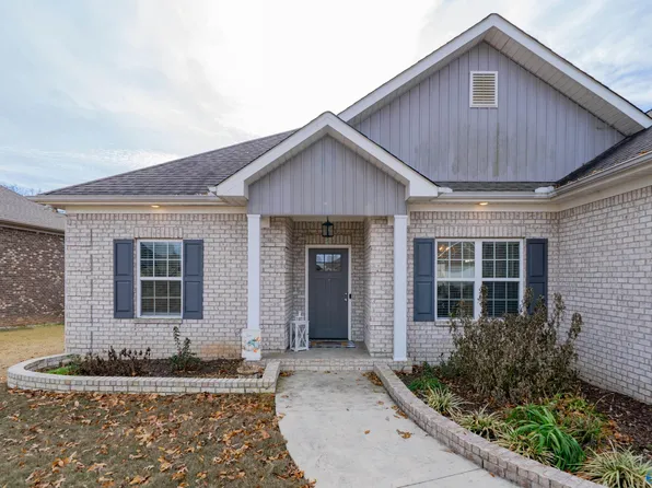 105 Azuba Ct, Hazel Green, AL 35750