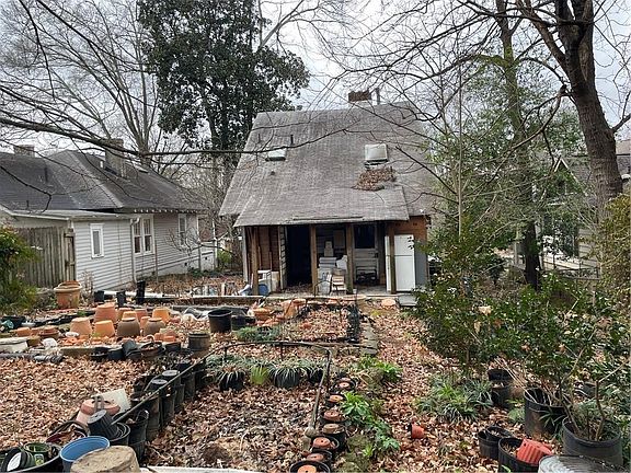 4th image of 417 Clifton Rd NE