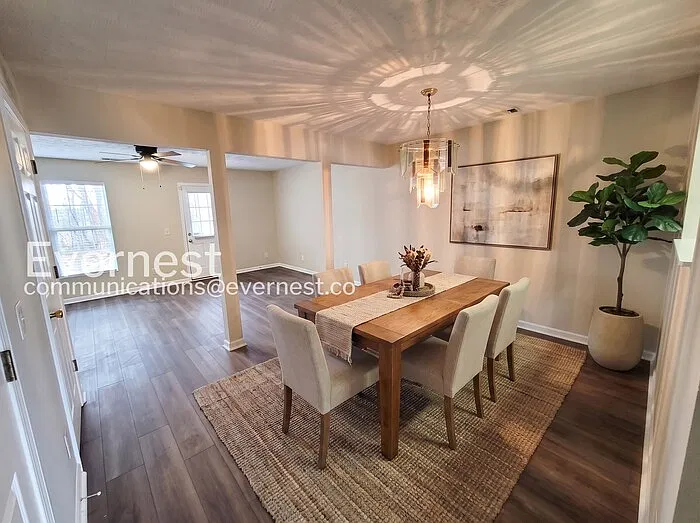 3 bed, 2.5 bath, 1636 sqft, $1,625 — Photo 3