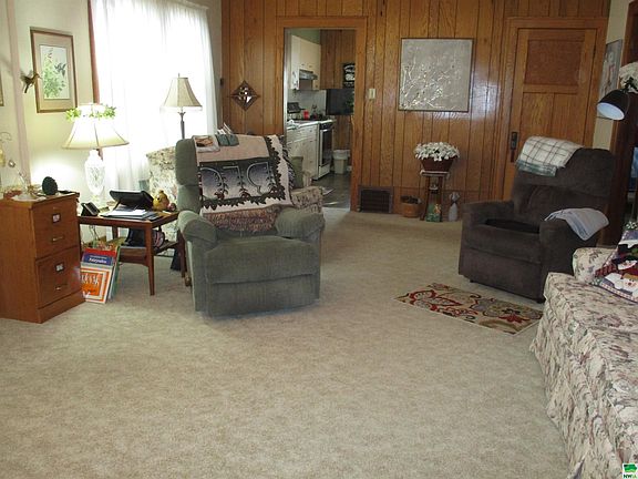 4th image of 3522 4th Ave