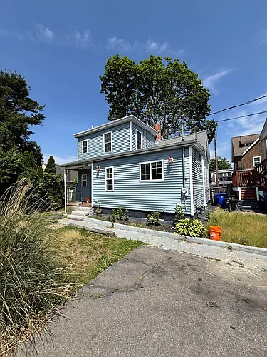 396R Washington St Photo 1