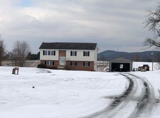 52 Seavers Rd, Newville, PA 17241