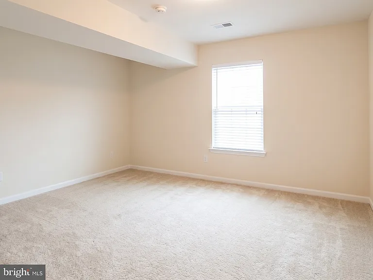 4255 Talmadge Cir — Photo 17