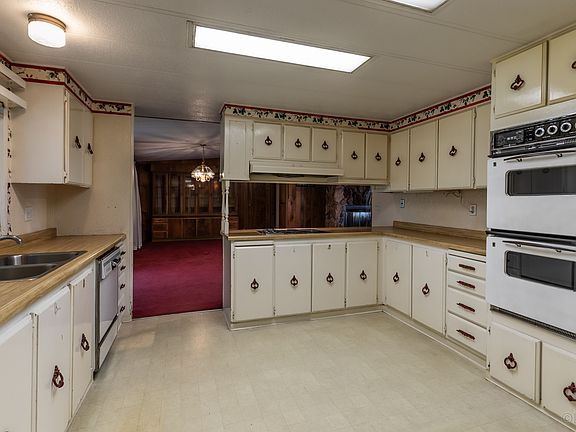 4th image of 58711 Louie Ct