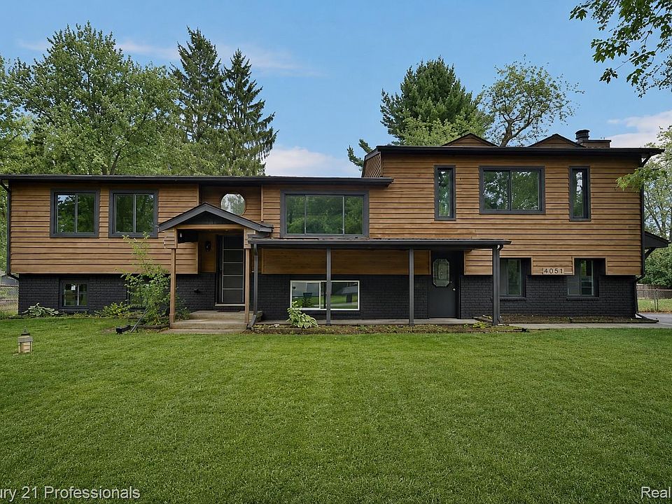 1st image of 3099 Chenoa St