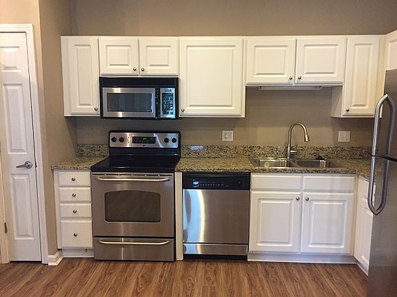 4th image of 9768 Leyland Dr Unit 10
