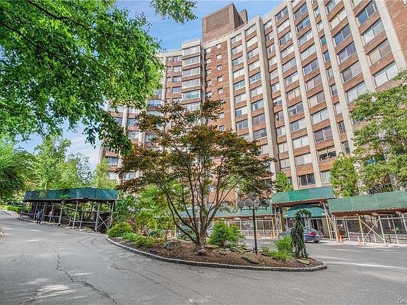 3rd image of 4455 Douglas Ave APT 11A