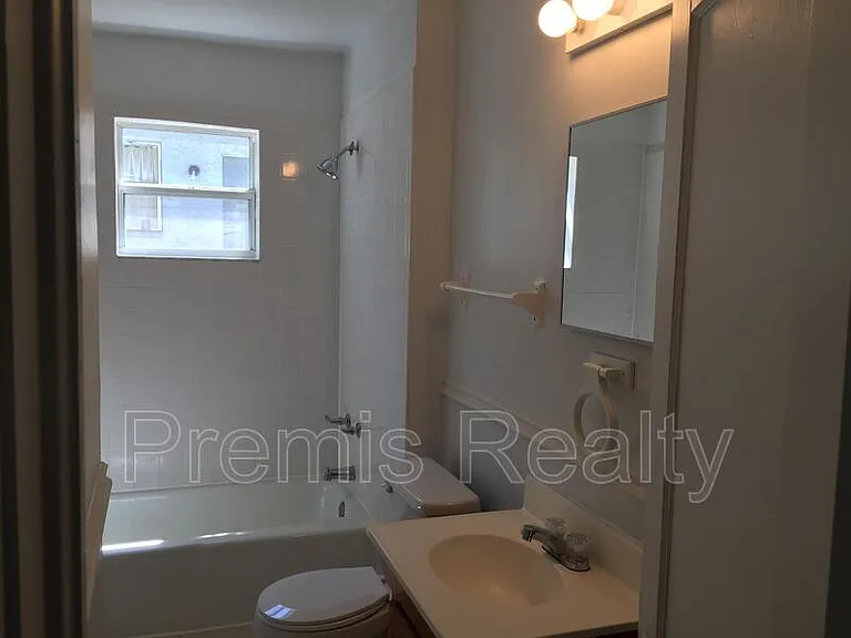 1319 Georgia Ave — Photo 20