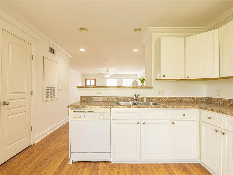 1725 Harvey Mitchell Pkwy S #1613 — Photo 6