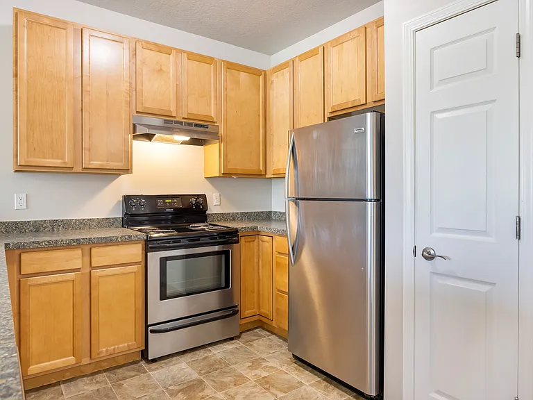 Ashlyn Place Apartments — Photo 7